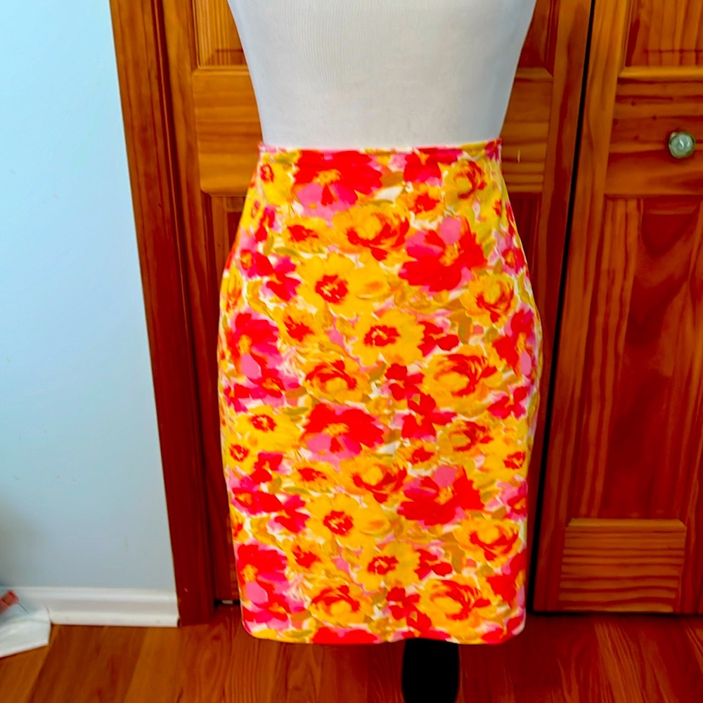 Old Navy Yellow Pink Floral Pull On Elastic Waistband Mini Skirt Size M
